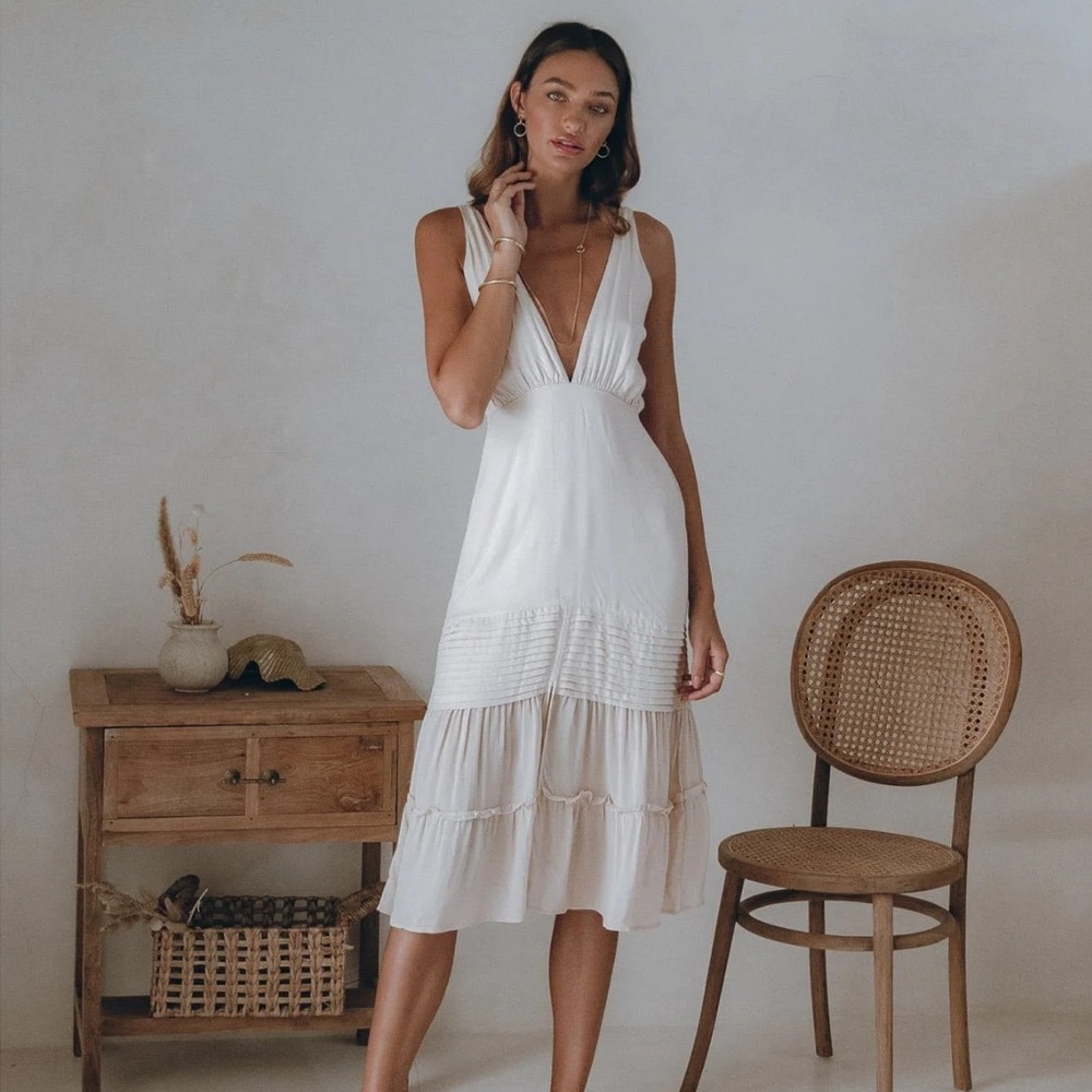 Aura The Label Lauren Midi Dress in Champagne